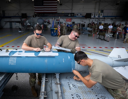Team Eglin bomb build