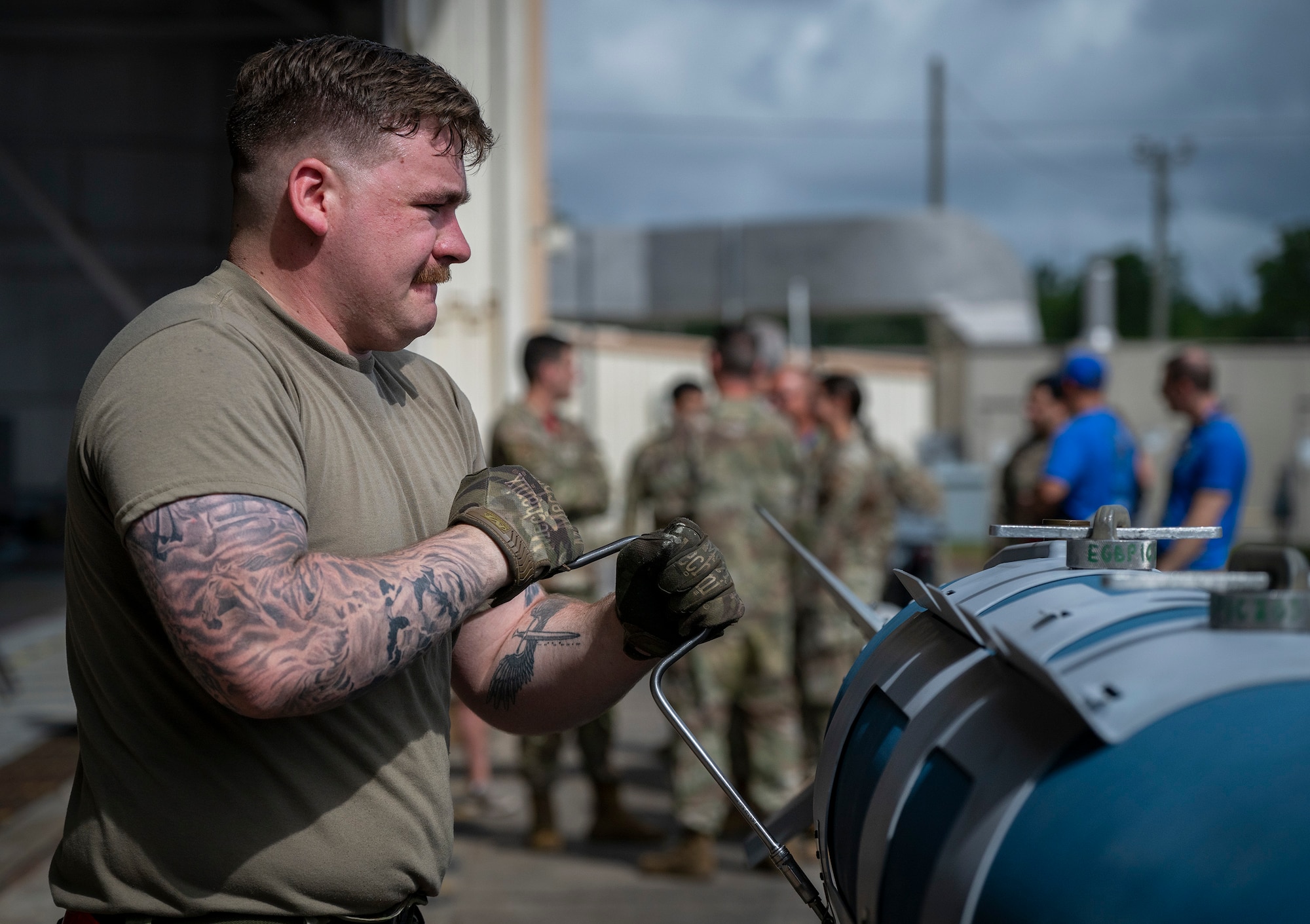 Team Eglin bomb build