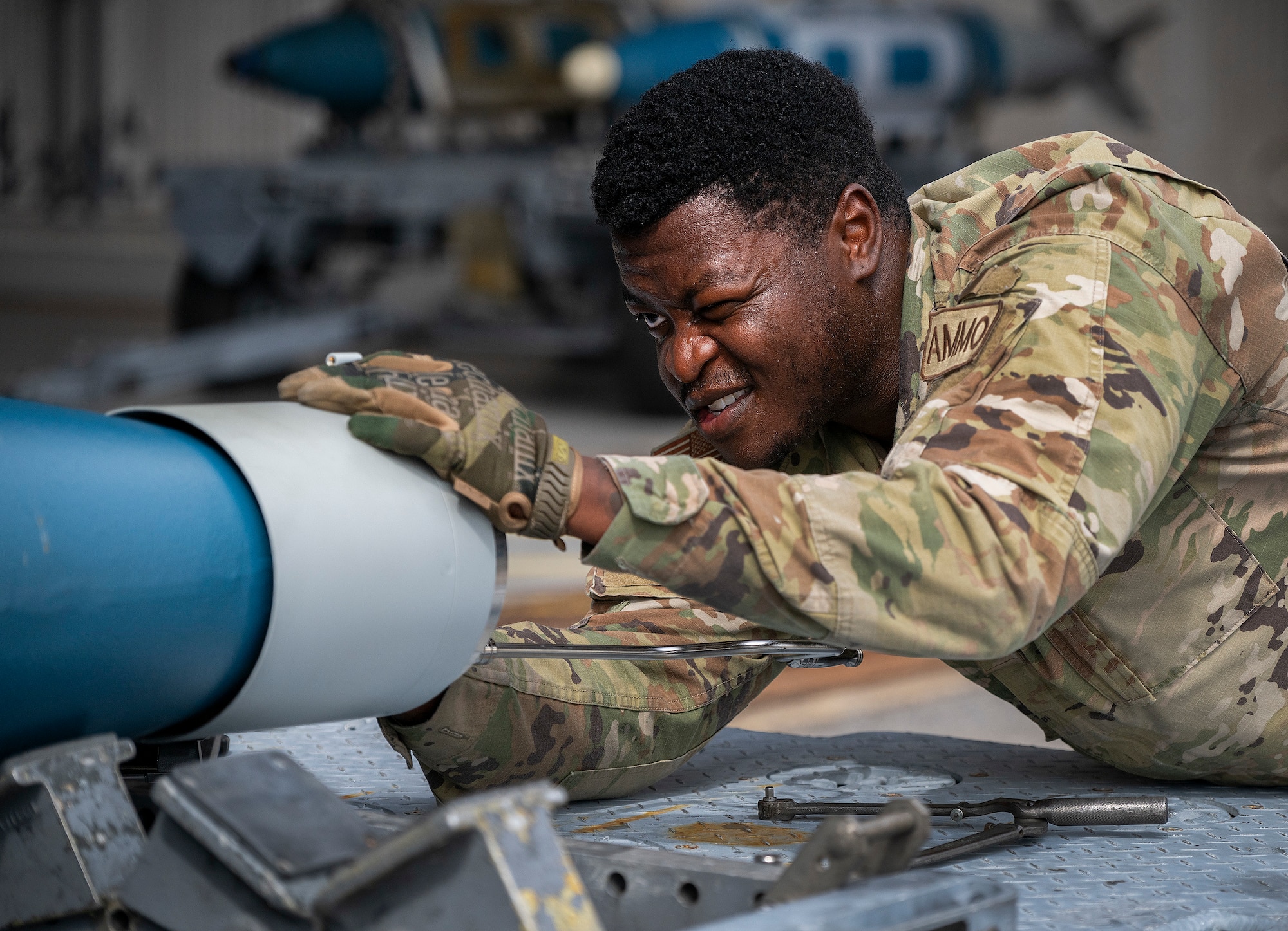Team Eglin bomb build