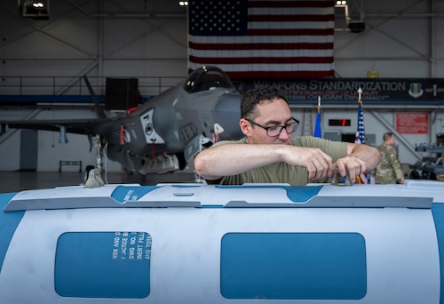 Team Eglin bomb build
