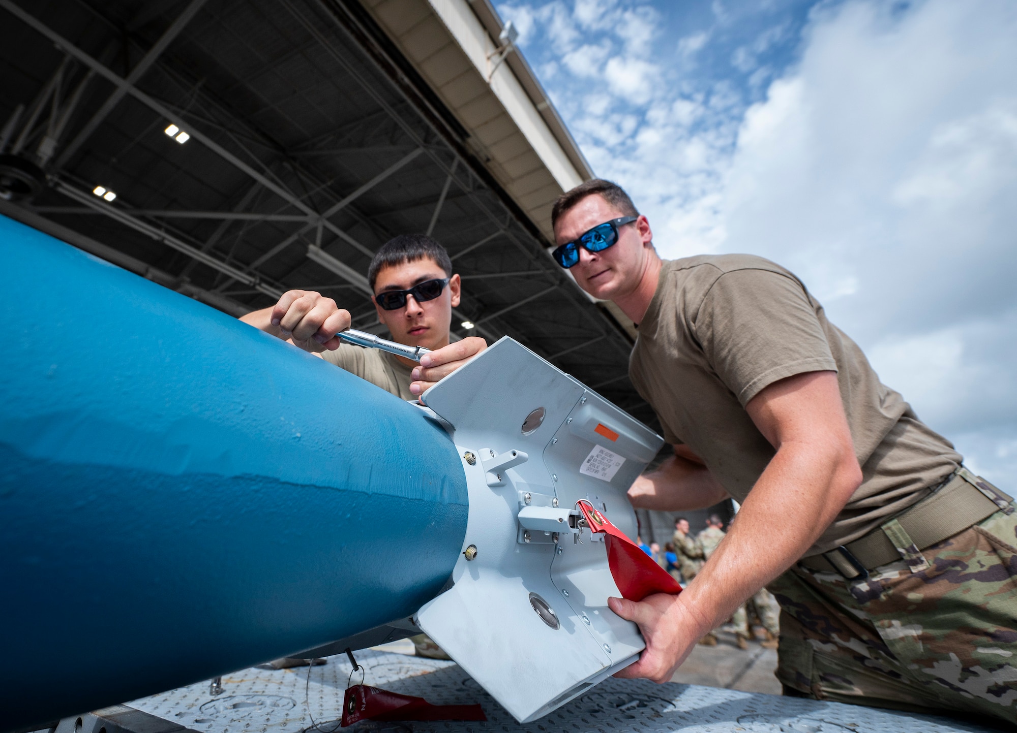 Team Eglin bomb build