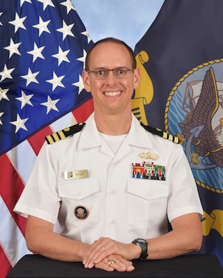 Official Navy Biography Photo