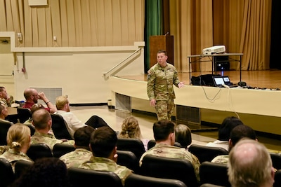 Col. Miller tells the audience about the day he was shot during a real-world active shooting at Fort Hood.