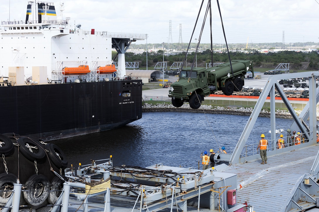 MPFEX 26 combines Navy sustainment forces with Blount Island veterans