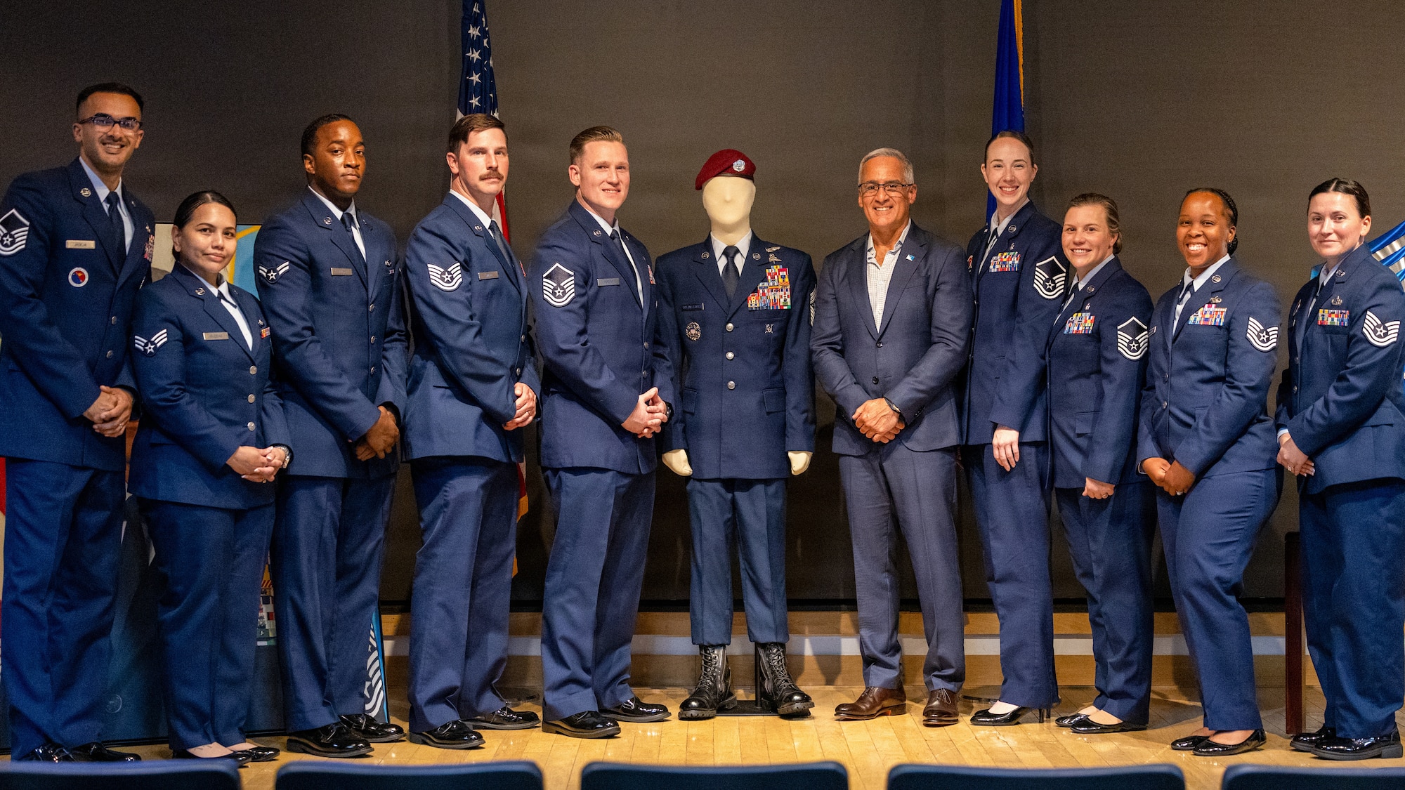 Retired Senior Enlisted Advisor to the Chairman Ramón “CZ” Colón‑López poses for a group photo with members of the Sheppard Noncommissioned Officer Academy following the dedication of the Colón‑López Noncommissioned Officer Academy Auditorium at Sheppard Air Force Base, Texas, May 27, 2026.