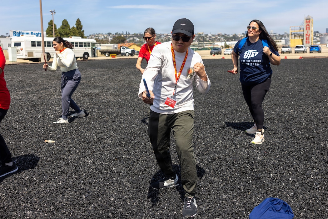 Educators and Community Influences from across Albuquerque, New Mexico and Texas visit MCRD San Diego