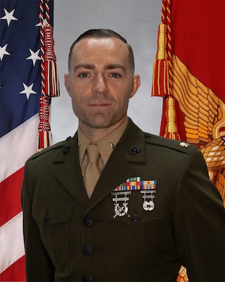 Portrait of RS Sacramento Commanding Officer