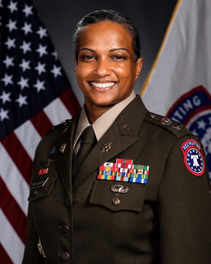 Headshot of Col. Sapriya McLendon, 1st Recruiting Brigade Battalion Commander