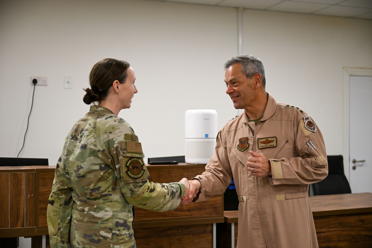 CSAF and CMSAF visit AOR