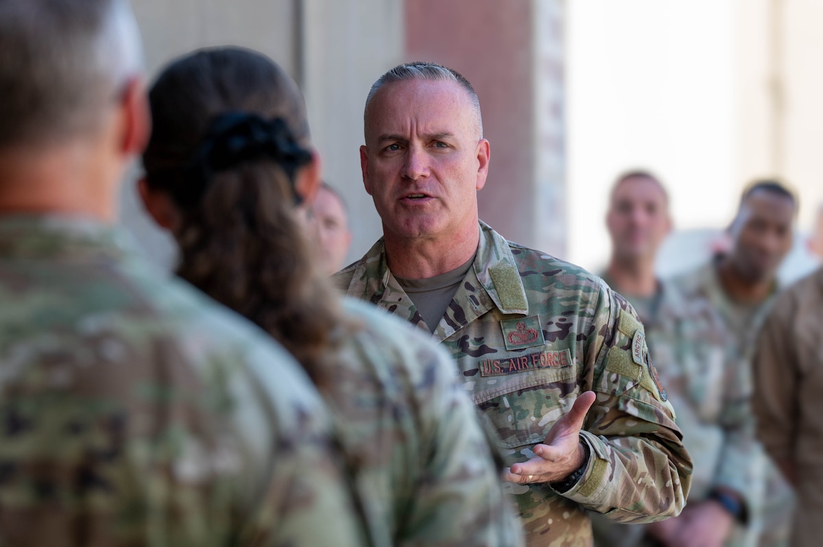 CSAF and CMSAF visit AOR