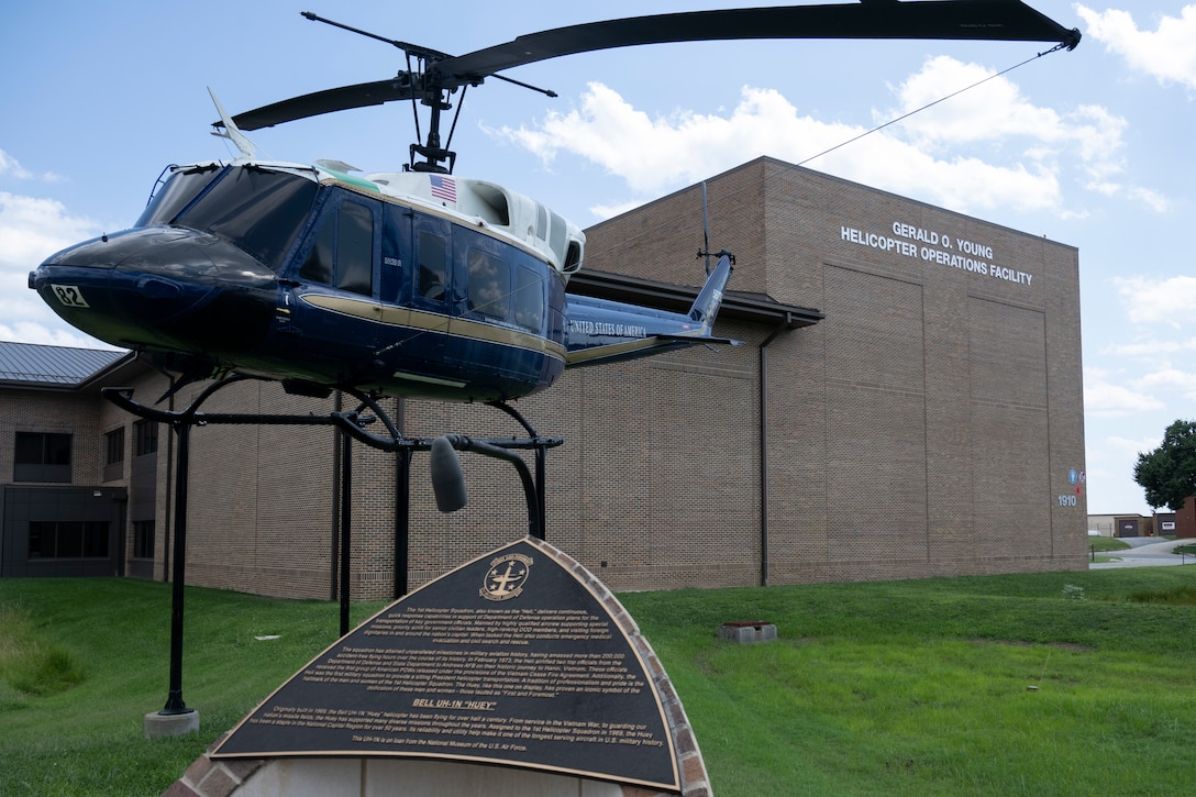 Photo of UH-1N Huey