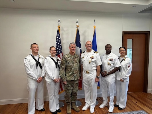 USS Fort Worth (LCS 3) Sailors conduct namesake visit to Austin, Texas