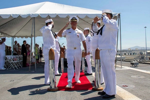 USS Jackson (LCS 6) Holds Change of Command Ceremony