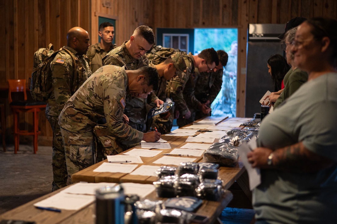 soldiers signing in for ruck march