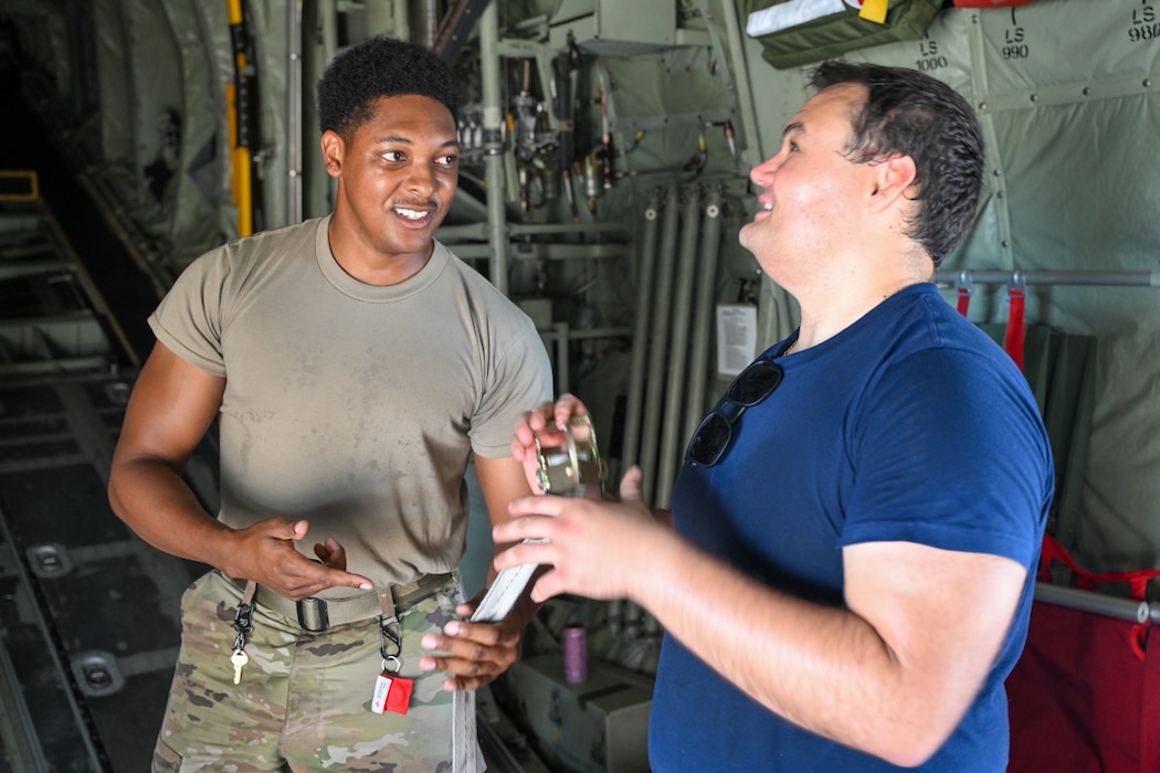 Service members serve