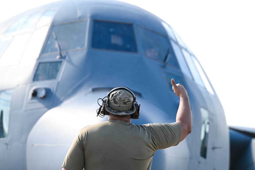 Service members serve