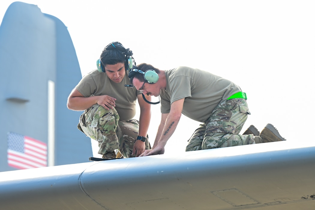 Service members serve
