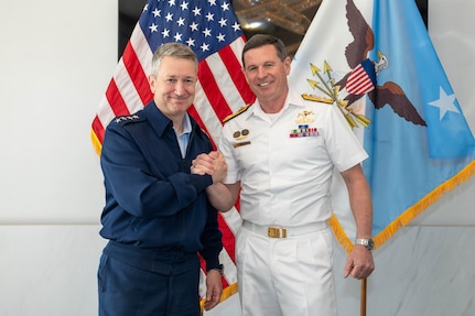 Chairman of the Joint Chief of Staff, Gen. Dan Caine, and Chief of the Australian Defence Force, Adm. Mark Hammond pose for a photo prior to a bilateral meeting during the Indo-Pacific Chiefs of Defense conference in Victoria, Canada, Aug. 31, 2026. (DoW photo by Mass Communication Specialist 1st Class Naomi Johnson)