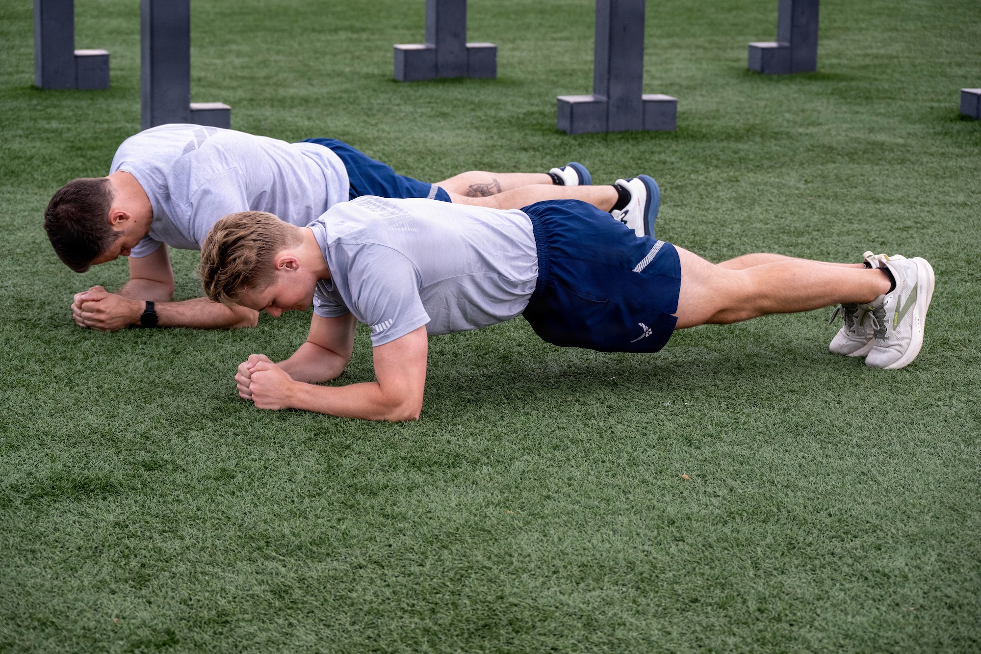 Airmen conducting plank
