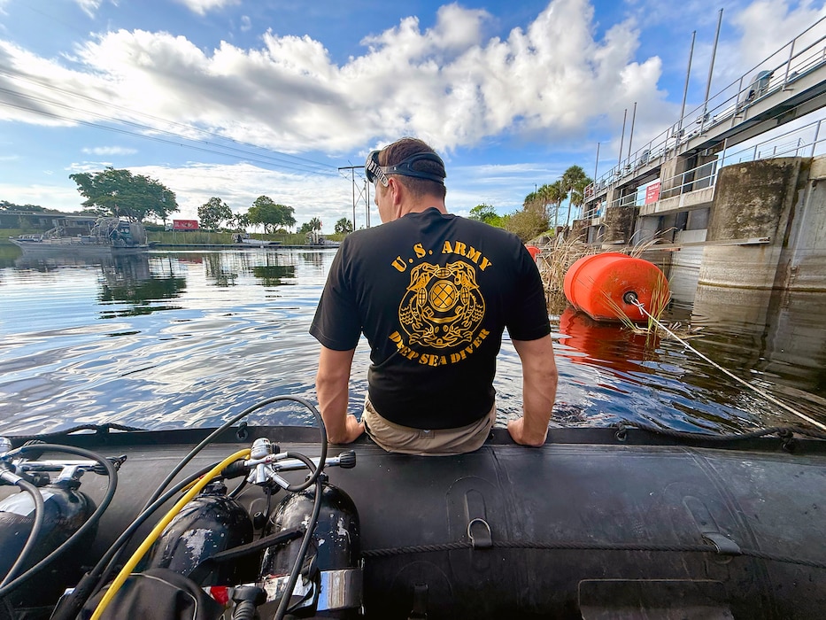 The U.S. Army’s 74th Engineer Dive Detachment, recently conducted a series of underwater inspections and structural integrity checks while performing training exercises at the U.S. Army Corps of Engineers Jacksonville District, locks and dam in the Everglades.  Near an area known as the Sawgrass Recreation Park, in Weston, Fla., divers trained at depths of more than 5 to10 feet scouring hidden cracks, debris and crevices that prevent gates from not properly working. (USACE photo by Mark Rankin)
