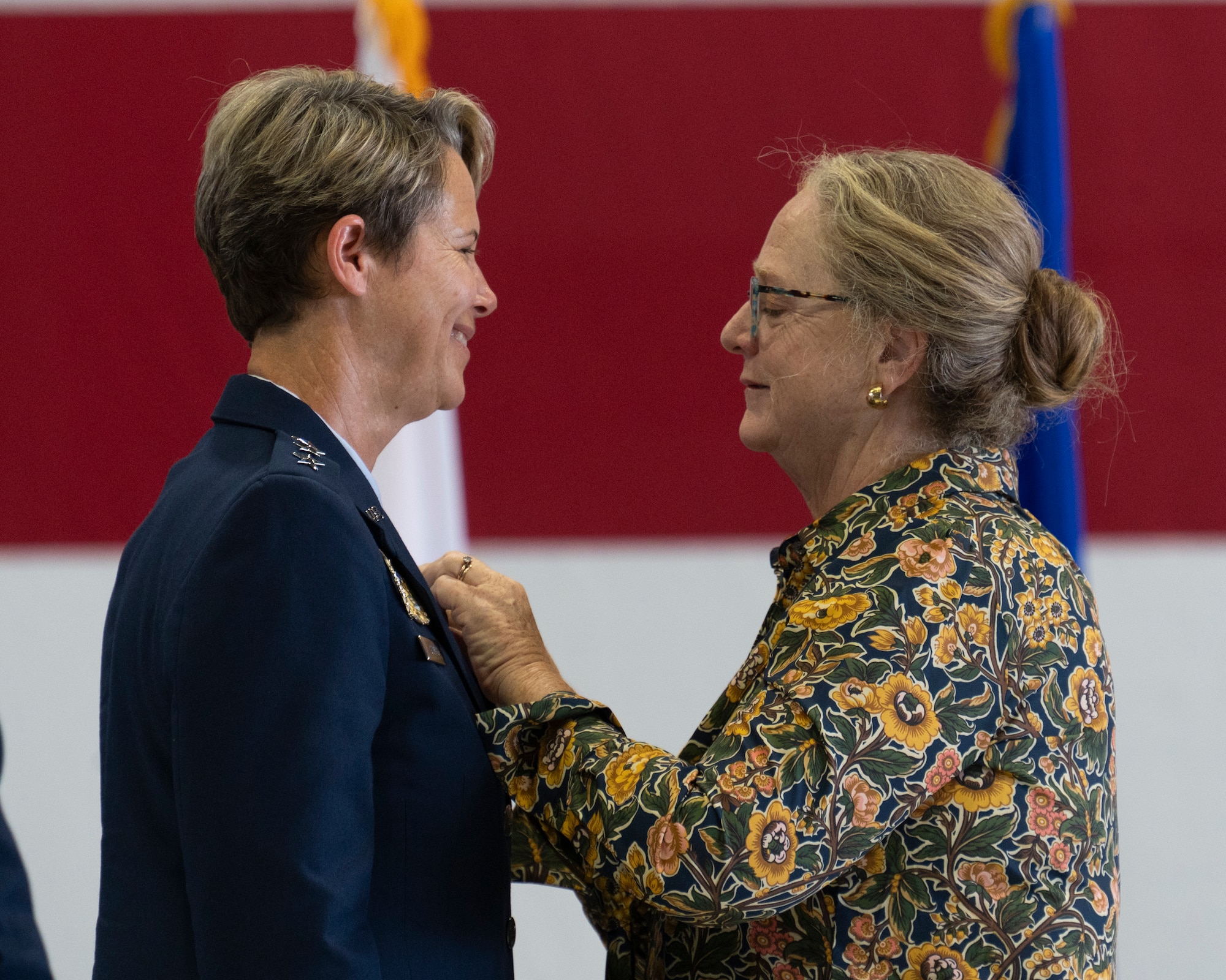 Lt. Gen. Rebecca Sonkiss, Air Mobility Command deputy commander, receives her retirement pin from her aunt, Eileen Widdison, during her retirement ceremony on Scott Air Force Base, Illinois, September 3, 2026. Members across the mobility enterprise, family, and distinguished guests gathered to honor Sonkiss’s strategic contributions to joint warfighting readiness and her advocacy for Airmen through 32 years of distinguished military service. (U.S. Air Force photo by Tech. Sgt. Dalton Williams)