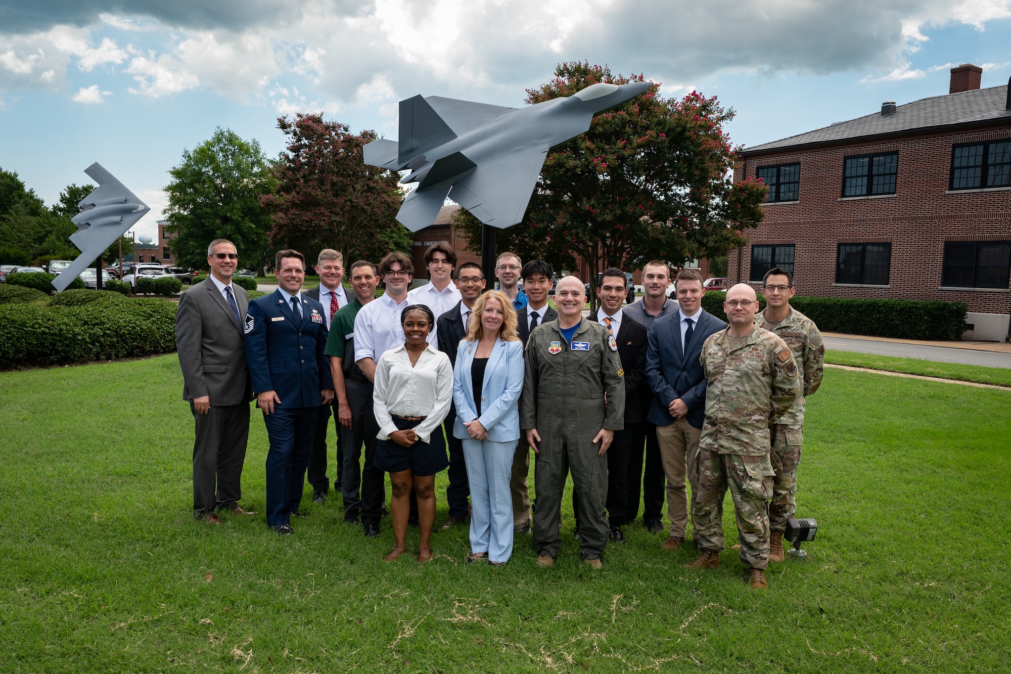 Mentors and interns for the VICEROY Program pose for a group photo at Joint Base Langley-Eustis.