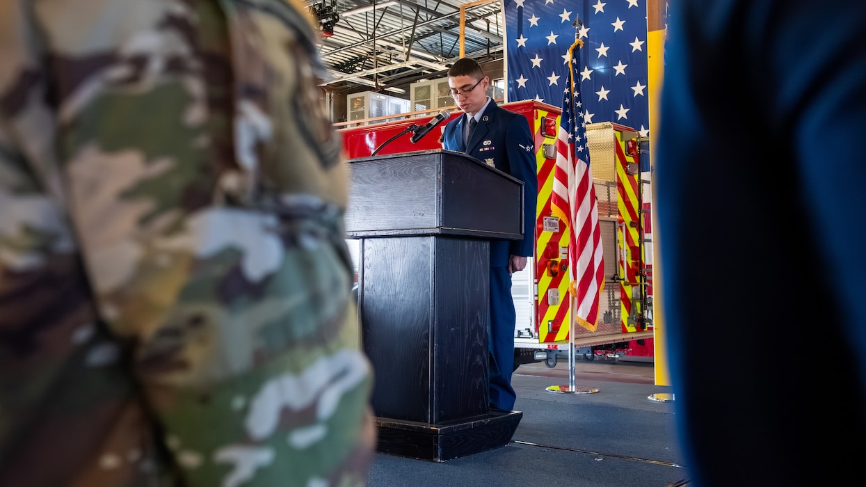 Airman recites prayer
