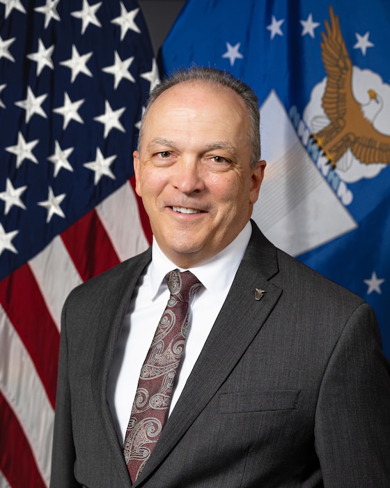 This is the official portrait of Todd L. Remington.