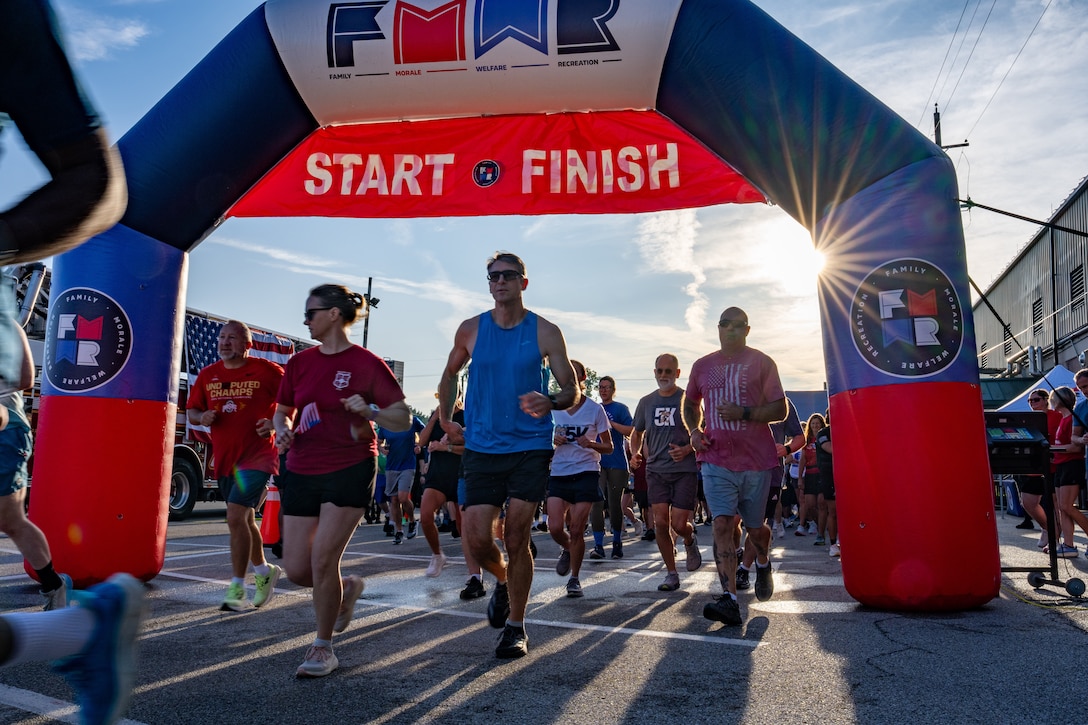 Runner cross the start/finish line